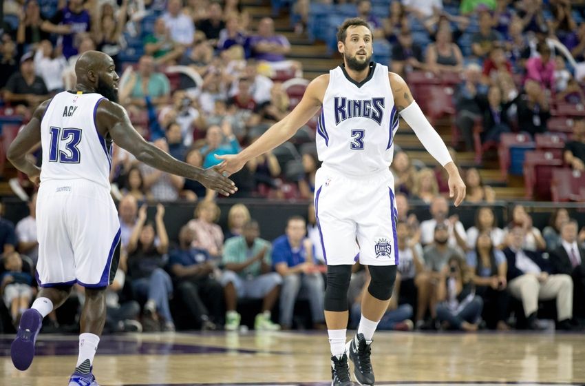 marco-belinelli-quincy-acy-nba-preseason-portland-trail-blazers-sacramento-kings1-850x560